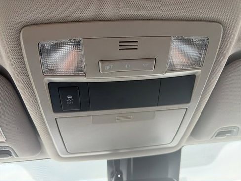 Used 2019 Toyota Tacoma 4D Double Cab image 25