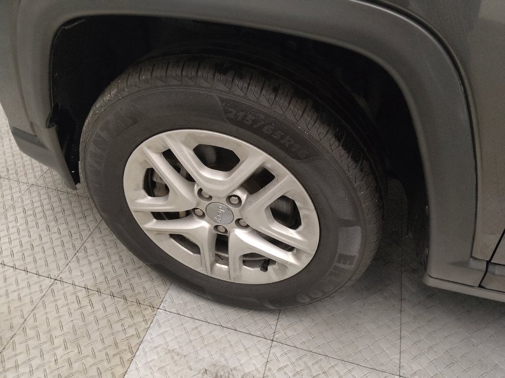 Used 2021 Jeep Compass Sport FWD image 31