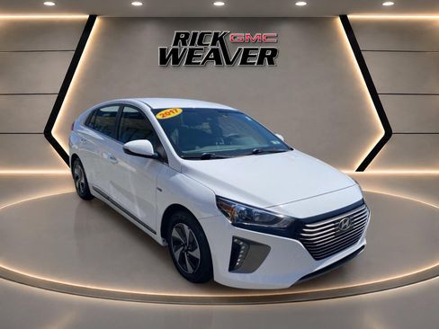 Used 2017 Hyundai Ioniq SEL w/ Tech Package 02 FWD image 9