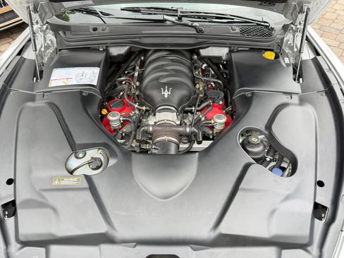 Used 2013 Maserati GranTurismo Sport RWD image 67