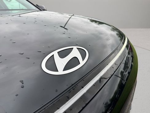 Used 2025 Hyundai Kona SEL AWD/4WD image 12