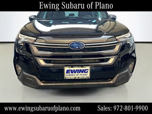 Used 2026 Subaru Forester Premium AWD/4WD image 2