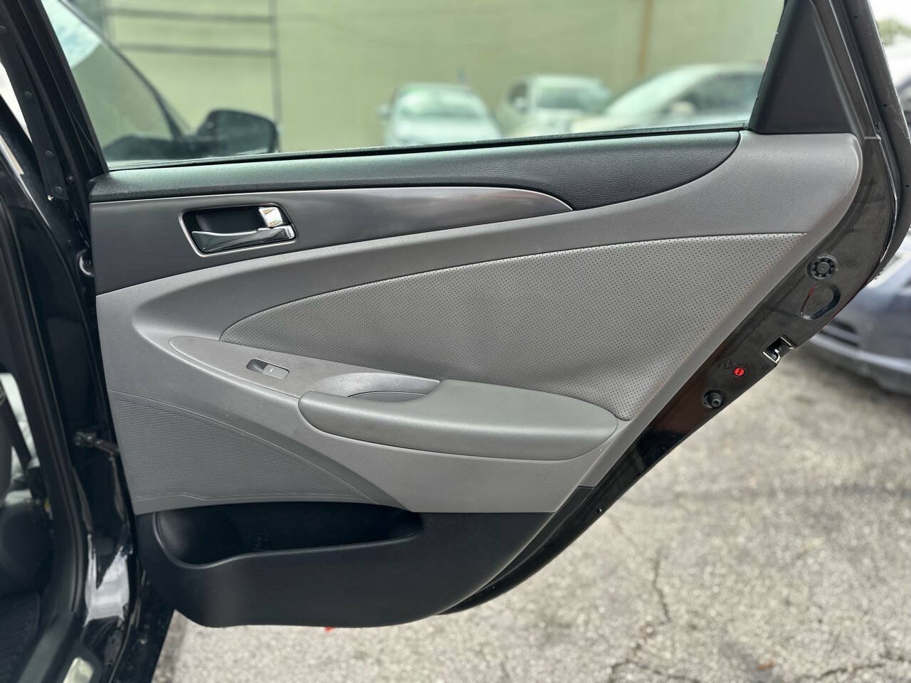 Used 2014 Hyundai Sonata Limited w/ Panoramic Sunroof Package 02 FWD image 25