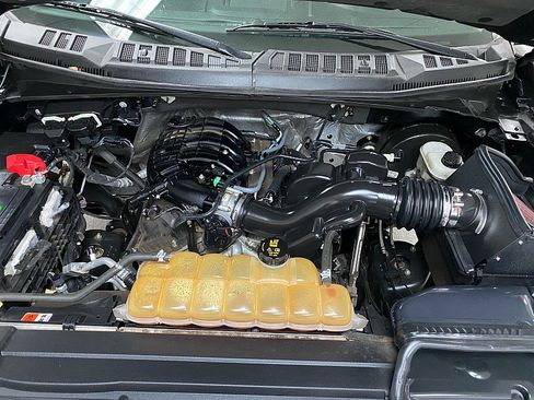 Used 2015 Ford F150 XLT image 14