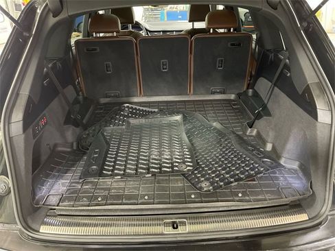 Used 2018 Audi Q7 3.0T Prestige w/ Prestige Package image 23