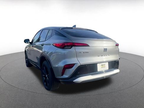 Used 2025 Buick Envista Sport Touring image 11