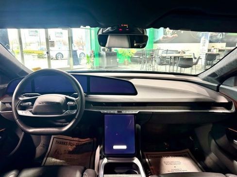 Used 2024 Lucid Air Touring image 22