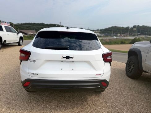 New 2026 Chevrolet Trax RS w/ Driver Confidence Package FWD image 4