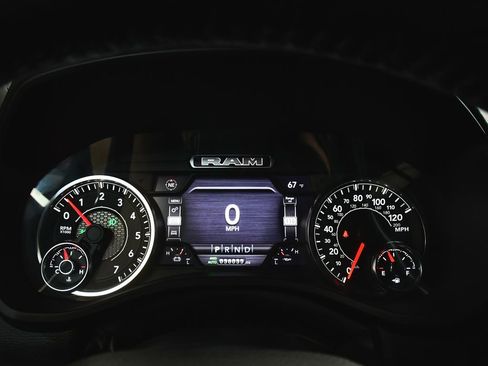 Used 2023 RAM 1500 Big Horn AWD/4WD image 29
