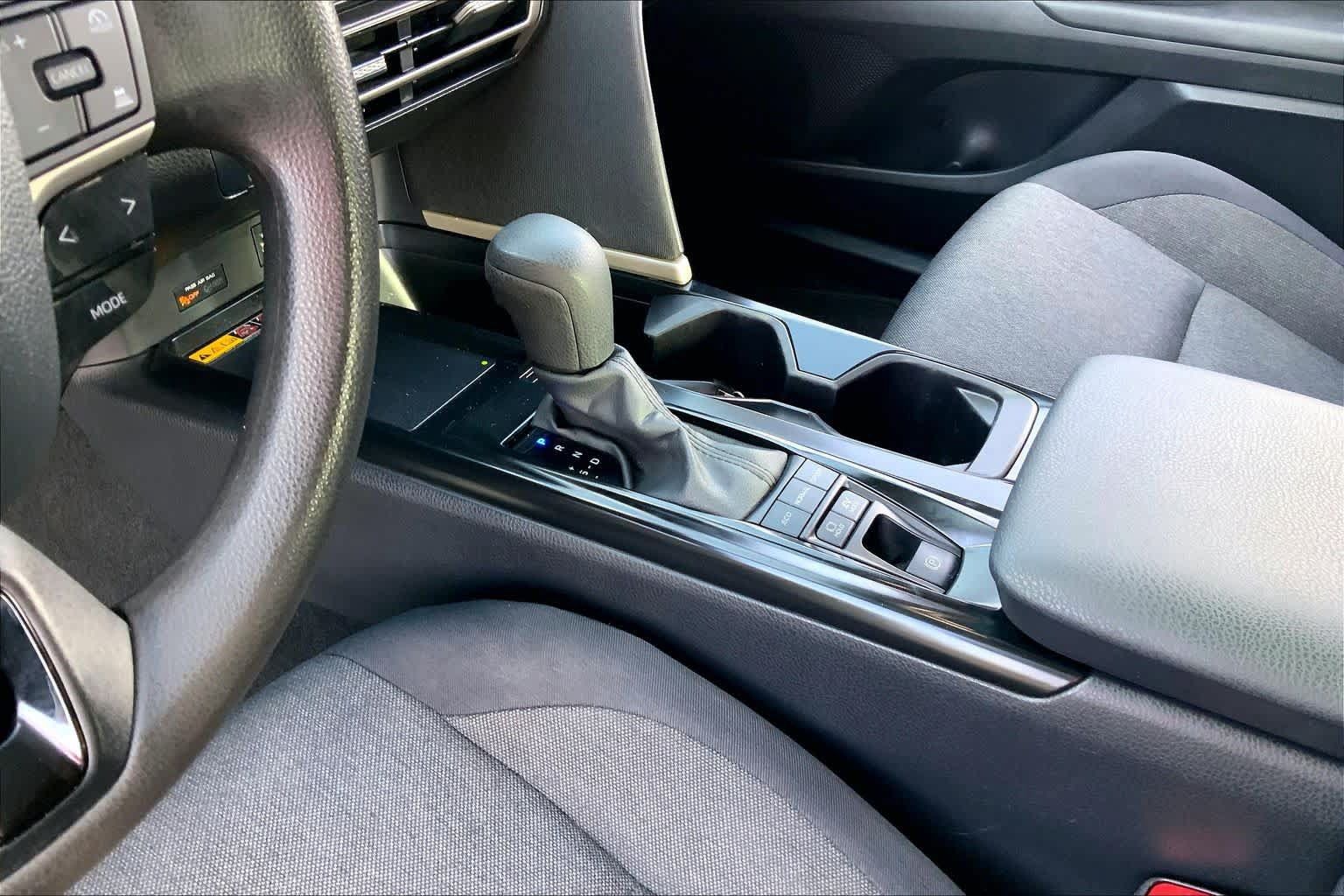 Used 2025 Toyota Camry LE FWD image 16
