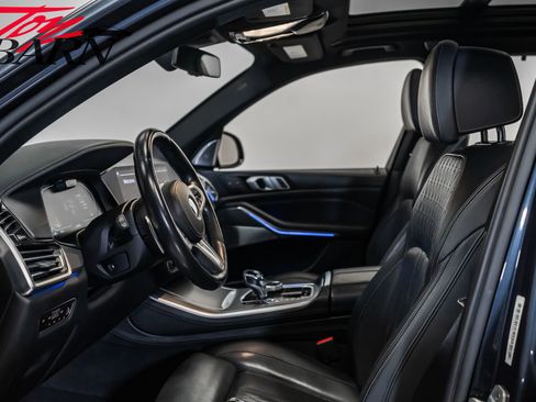 Used 2019 BMW X5 xDrive50i w/ M Sport Package image 27