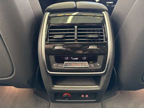 New 2026 BMW X7 xDrive40i w/ M Sport Package image 50
