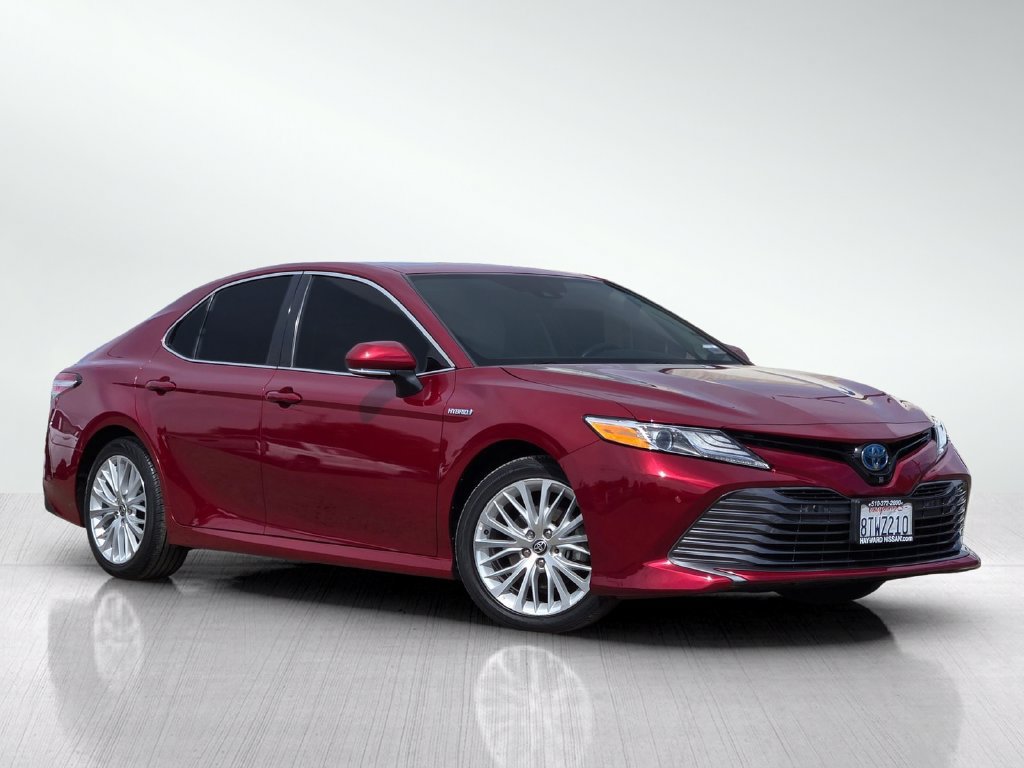 Used 2020 Toyota Camry XLE w/ Driver Assist Package FWD image 2