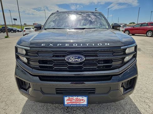 Used 2025 Ford Expedition Active AWD/4WD image 12