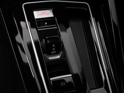 New 2026 Volkswagen GTI SE FWD image 12
