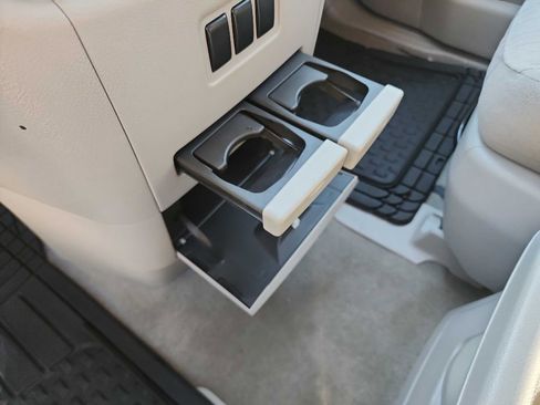 Used 2017 Nissan Quest SV image 27