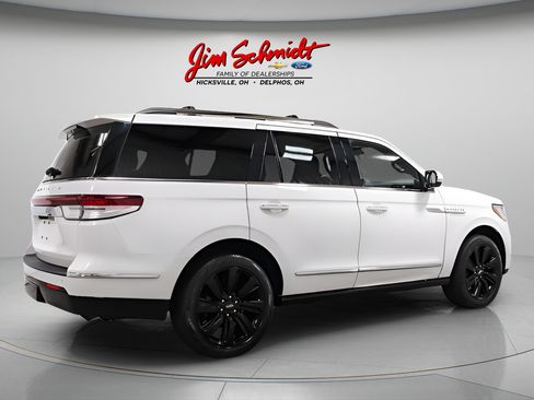 Used 2023 Lincoln Navigator Reserve AWD/4WD image 6