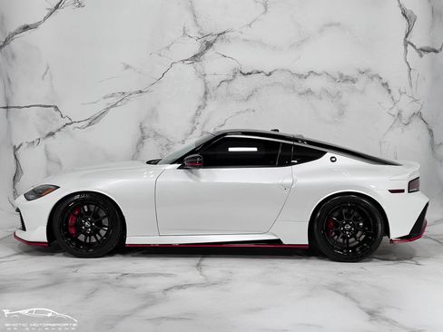 Used 2024 Nissan Z NISMO w/ Floor Mat Package RWD image 17
