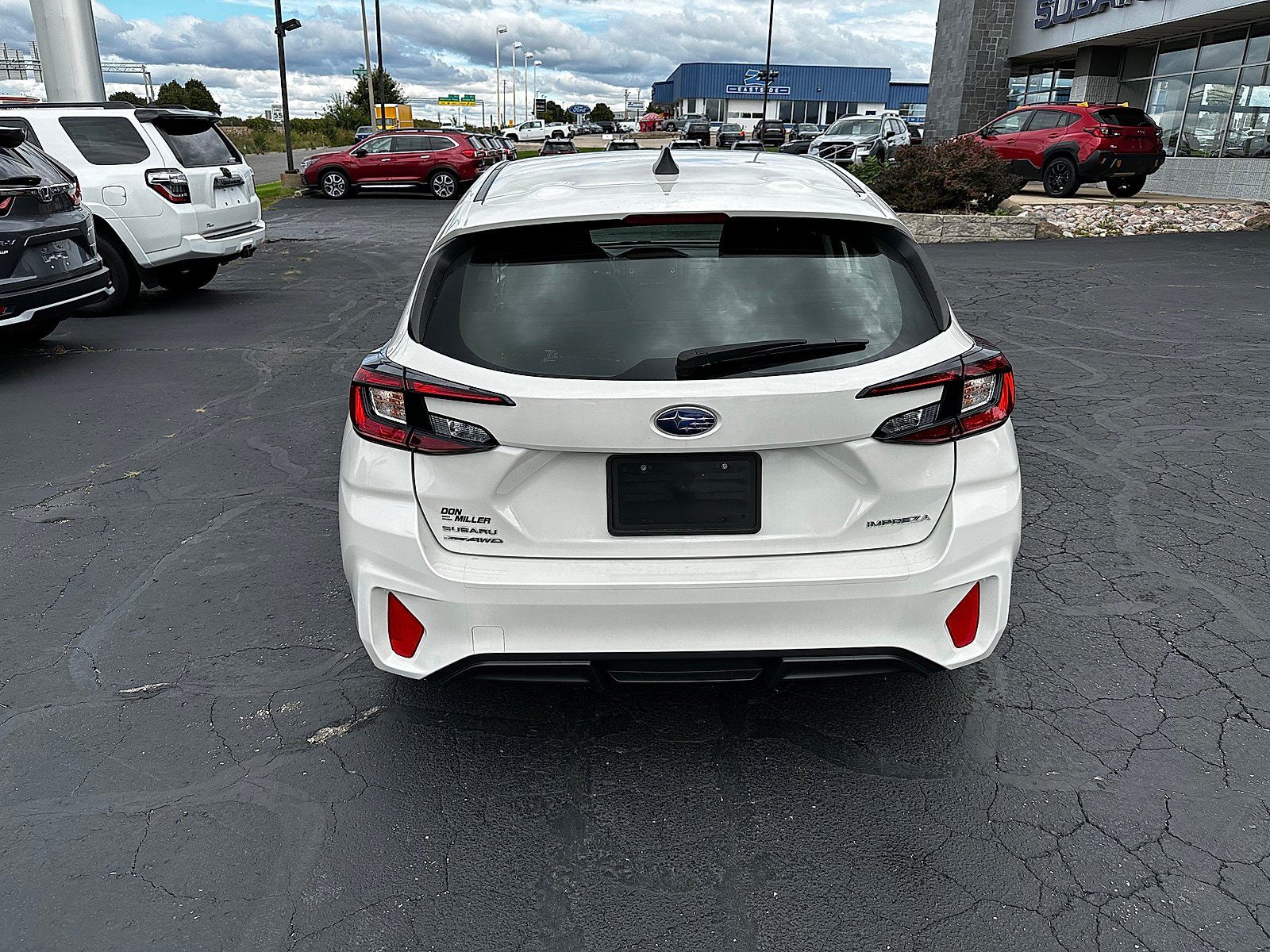 Used 2024 Subaru Impreza 2.0i AWD/4WD image 4