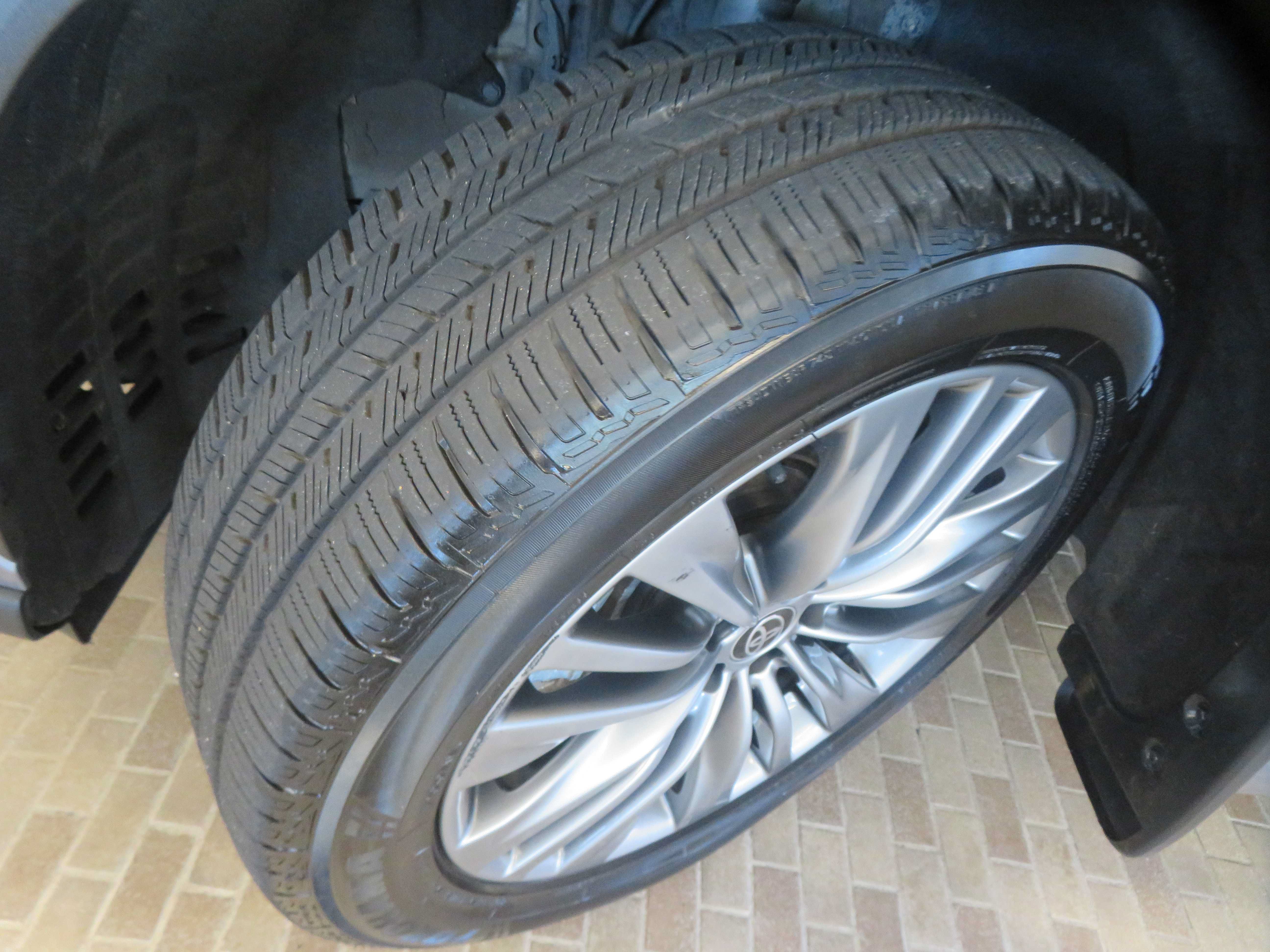 Used 2021 Toyota Highlander Platinum FWD image 11