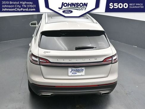 Used 2022 Lincoln Nautilus Reserve AWD/4WD image 28