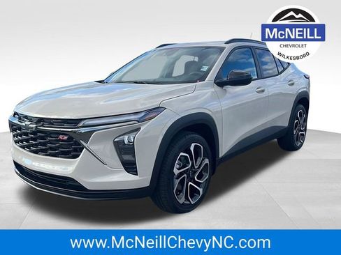 New 2026 Chevrolet Trax RS w/ Driver Confidence Package image 3