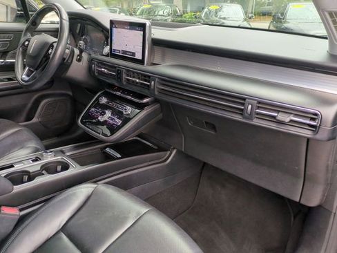 Used 2020 Lincoln Corsair FWD w/ Premium Package image 28