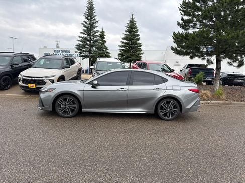 Used 2026 Toyota Camry XSE w/ Premium Plus Package AWD/4WD image 4