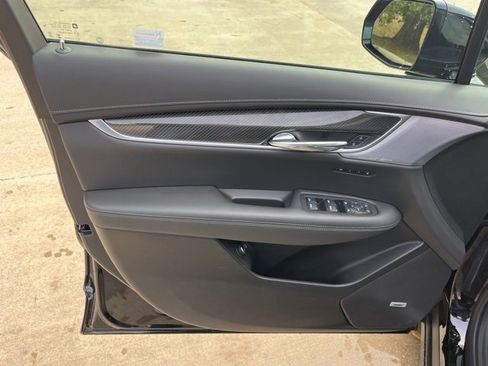 New 2025 Cadillac XT6 Sport w/ LPO, Floor Liner Package image 14