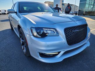 Used 2023 Chrysler 300 Touring L video 2
