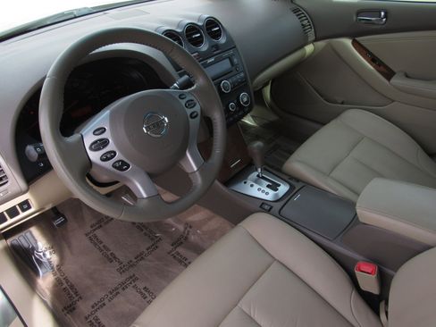 Used 2007 Nissan Altima 3.5 SL w/ Emergency Aid Pkg image 15
