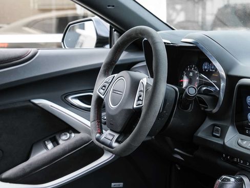 Used 2022 Chevrolet Camaro ZL1 RWD image 31