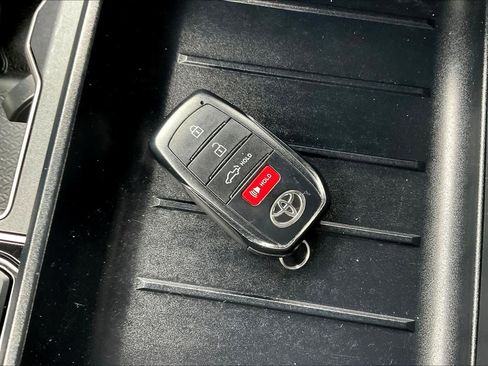 Used 2025 Toyota Tundra Limited image 14