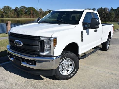 Used 2019 Ford F250 XL w/ XL Value Package image 2