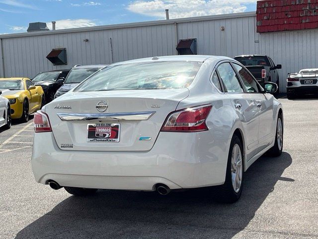 Used 2013 Nissan Altima 2.5 SL w/ Technology Pkg FWD image 13