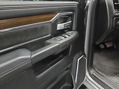 Used 2024 RAM 3500 Laramie image 9