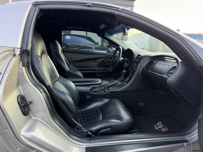 Used 2000 Chevrolet Corvette Coupe RWD image 37