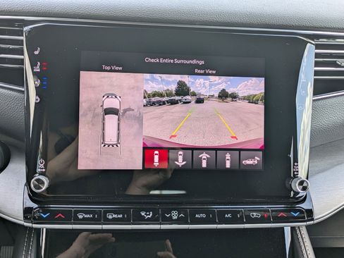 New 2025 Jeep Wagoneer Series II w/ Convenience Group I image 14