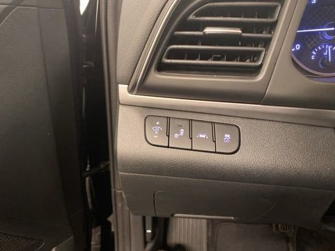 Used 2020 Hyundai Elantra SEL w/ Cargo Package (C1) image 16