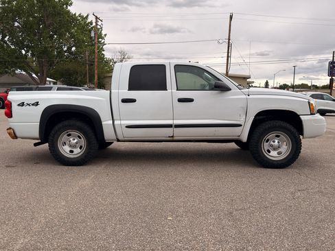 Used 2007 Dodge Dakota SLT AWD/4WD image 6