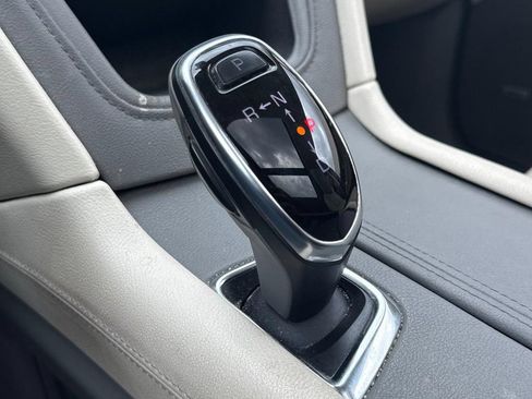 Used 2019 Cadillac XT5 Luxury AWD/4WD image 24