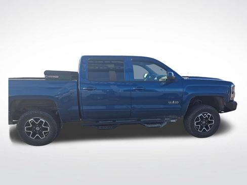 Used 2018 Chevrolet Silverado 1500 LT w/ Texas Edition AWD/4WD image 4