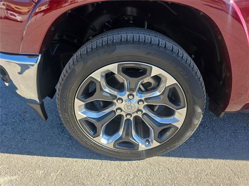 Used 2024 RAM 1500 Limited image 13