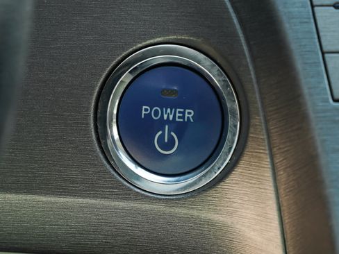 Used 2013 Toyota Prius Four w/ Deluxe Solar Roof Pkg FWD image 35