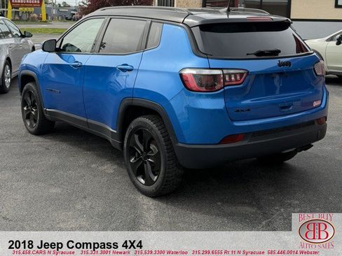 Used 2018 Jeep Compass Latitude w/ Popular Equipment Group AWD/4WD image 9