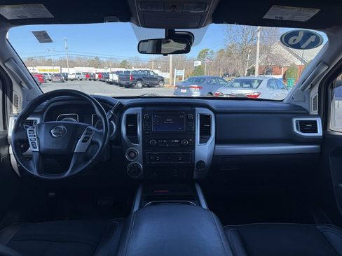 Used 2016 Nissan Titan PRO-4X image 38
