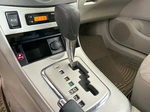 Used 2011 Toyota Corolla LE image 26