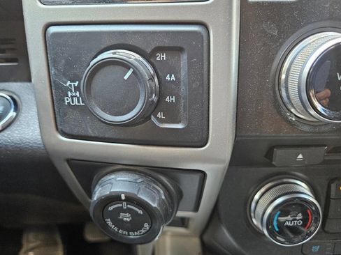 Used 2017 Ford F150 Lariat w/ Equipment Group 502A Luxury image 35