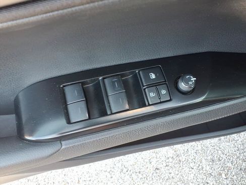 Used 2025 Toyota Camry LE FWD image 22