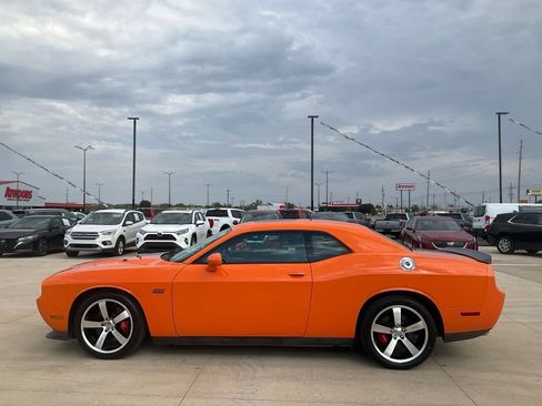 Used 2012 Dodge Challenger SRT8 w/ Premium Sound Group RWD image 29